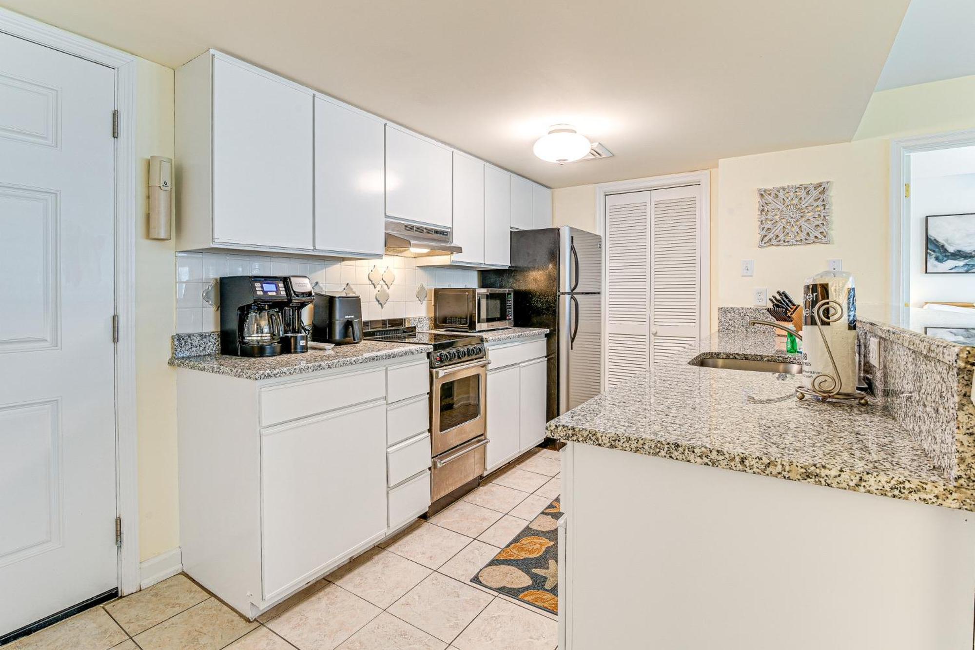Myrtle With Patio, And Pool Access! *
