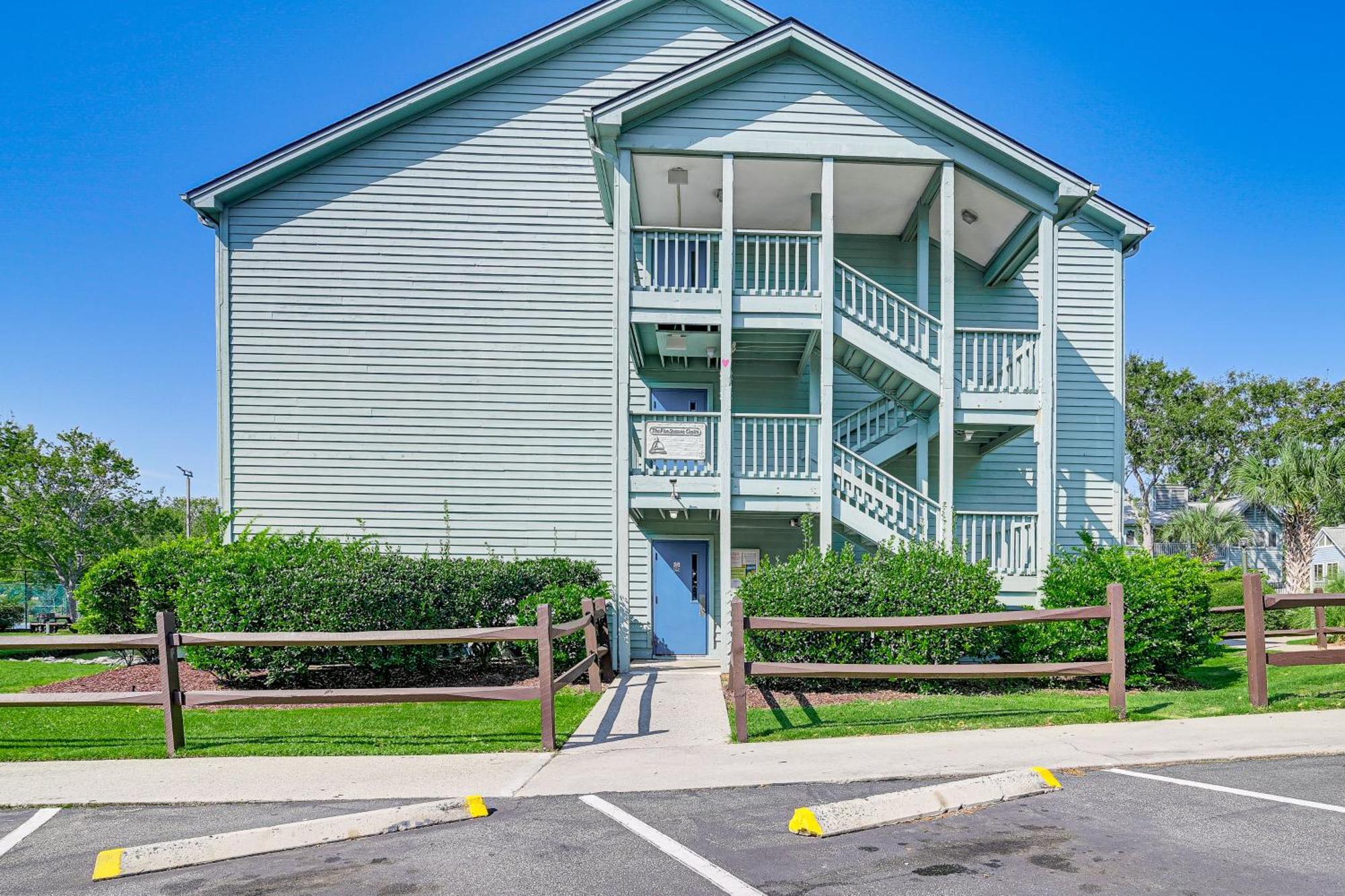 Myrtle With Patio, And Pool Access! Apartment *