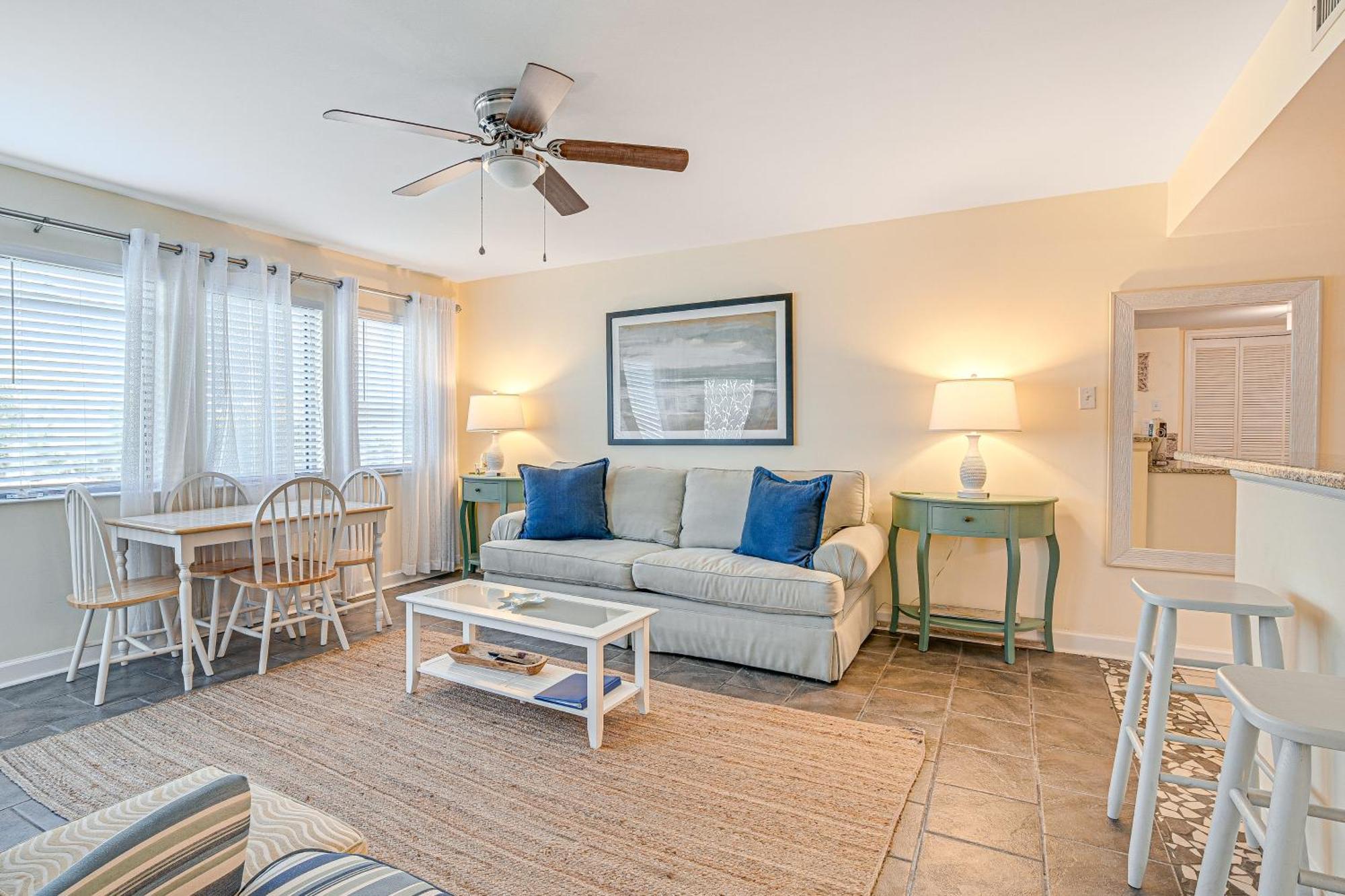 Apartment Myrtle With Patio, And Pool Access!