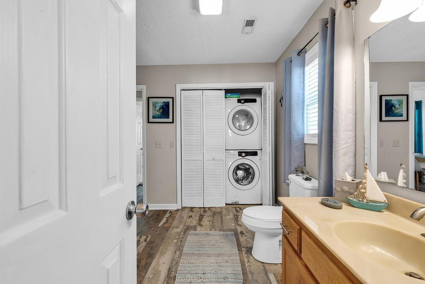 Holiday home 4722 Surf Street 3br 2 Full Bath