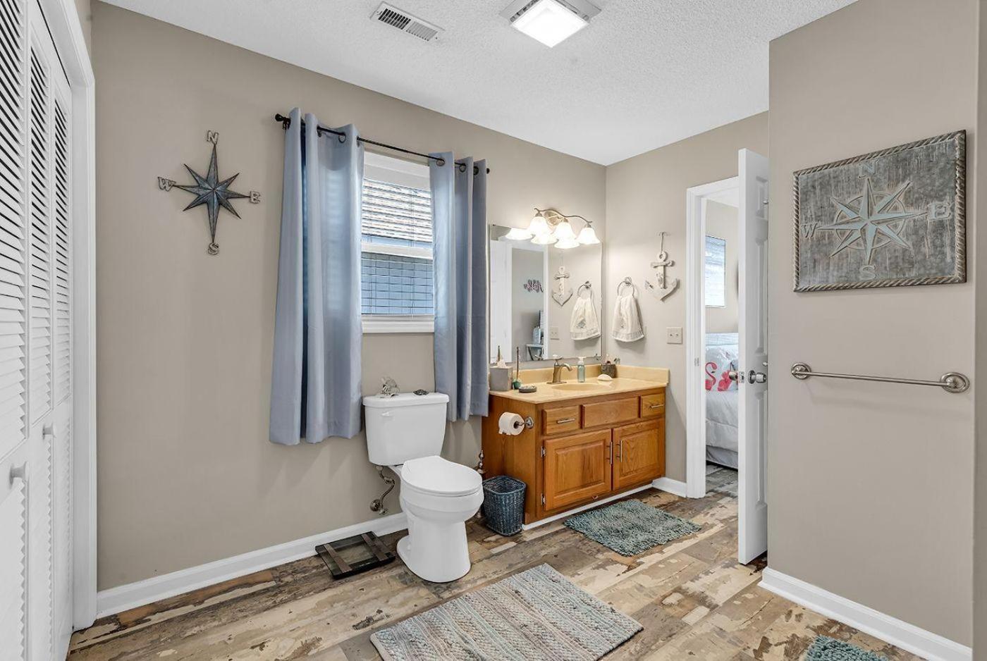 4722 Surf Street 3br 2 Full Bath