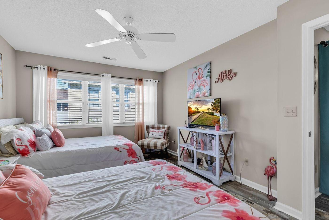4722 Surf Street 3br 2 Full Bath