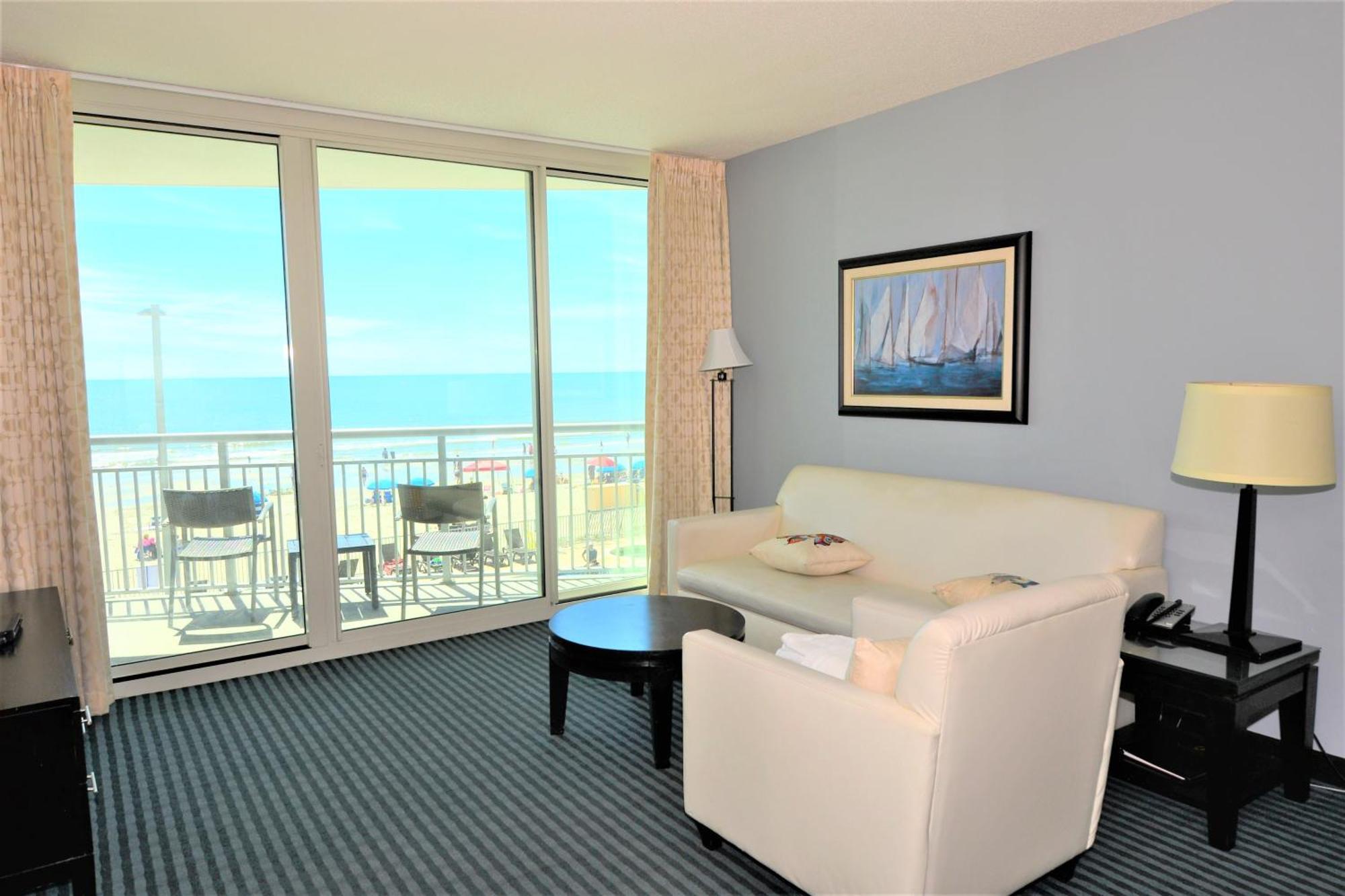 Stunning Ocean Front 2bd On The Second Floor, In Heart Of Mb Apartment *