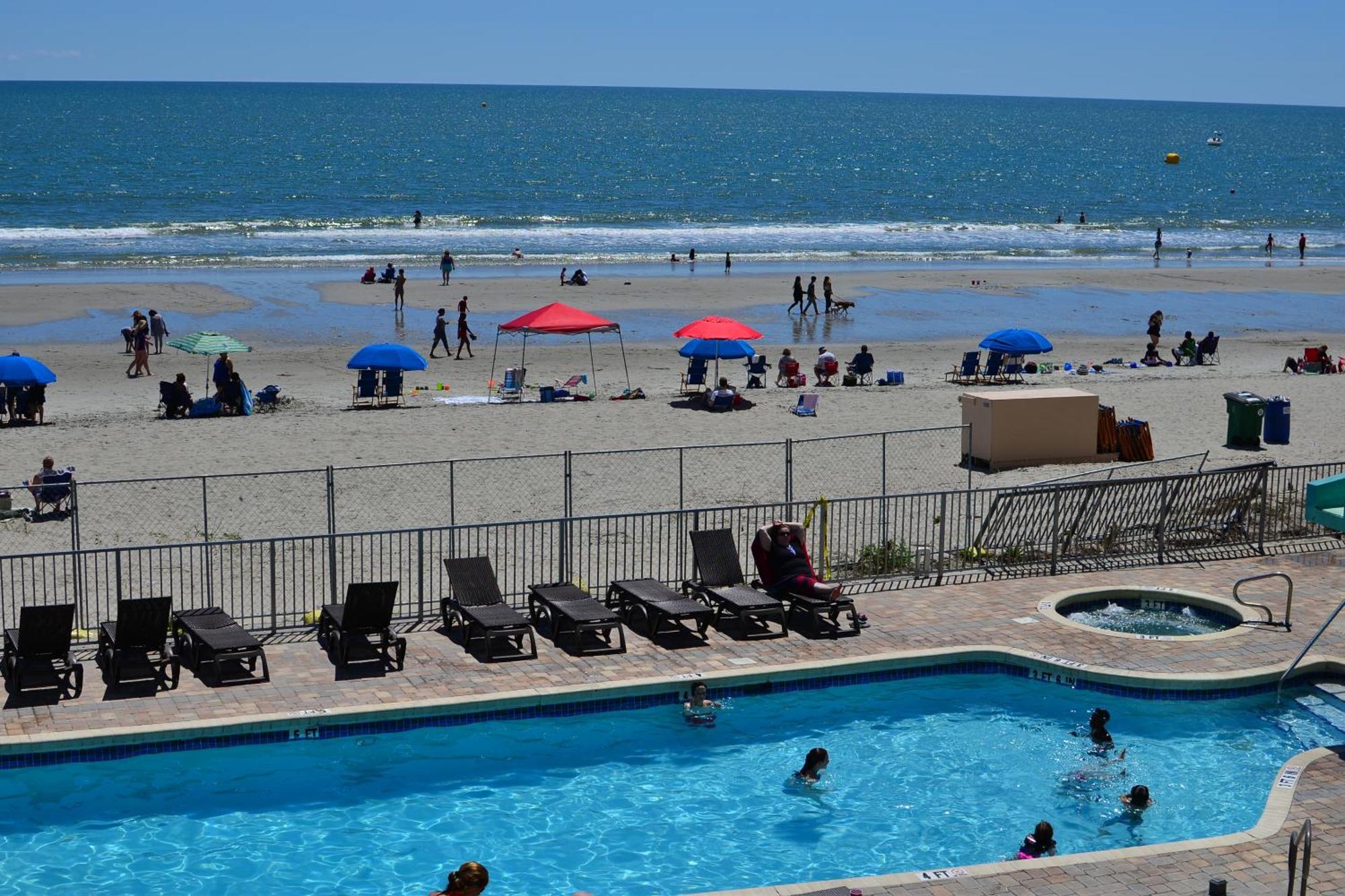 Stunning Ocean Front 2bd On The Second Floor, In Heart Of Mb