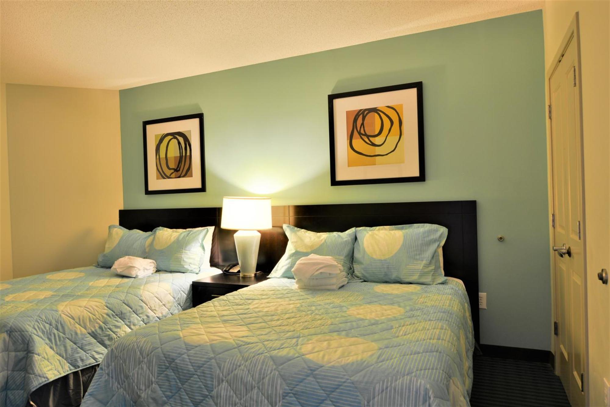 Stunning Ocean Front 2bd On The Second Floor, In Heart Of Mb Apartment