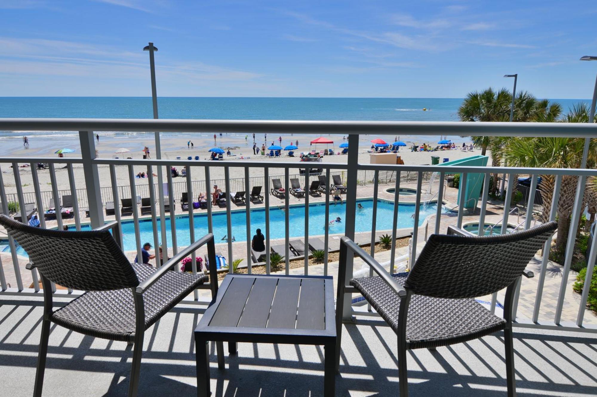 Stunning Ocean Front 2bd On The Second Floor, In Heart Of Mb Apartment *