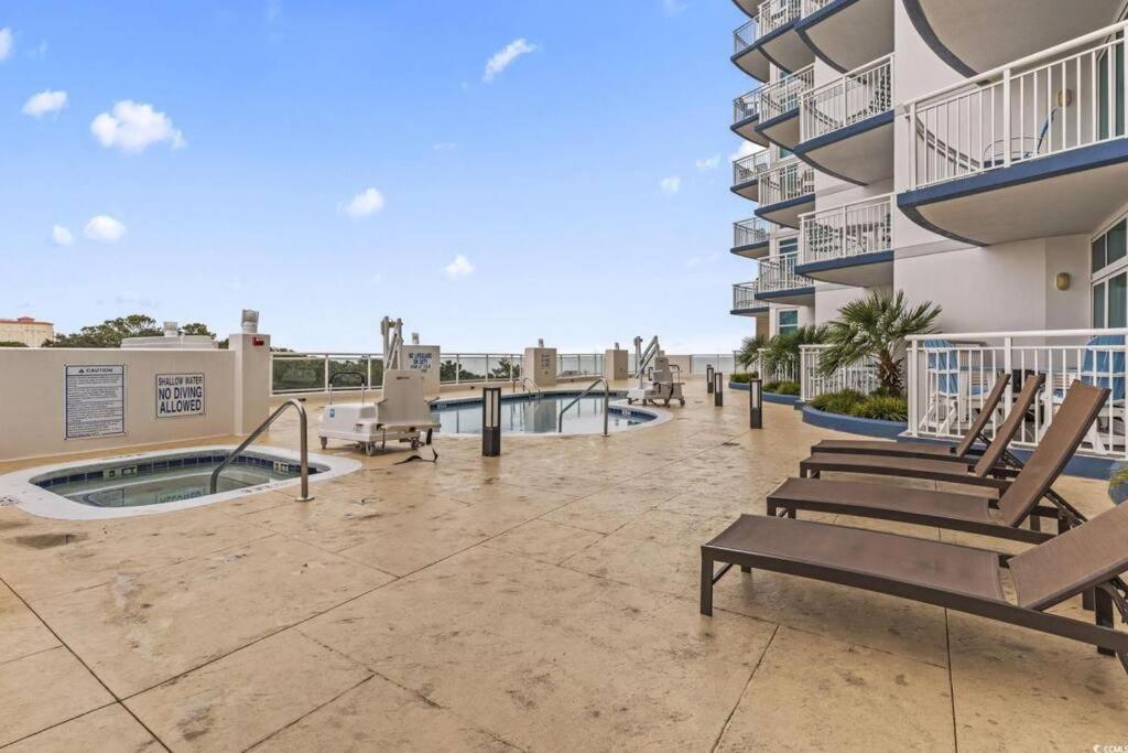 Spacious Luxurious 2b2b Ocean View Sleeps 8 Apartment
