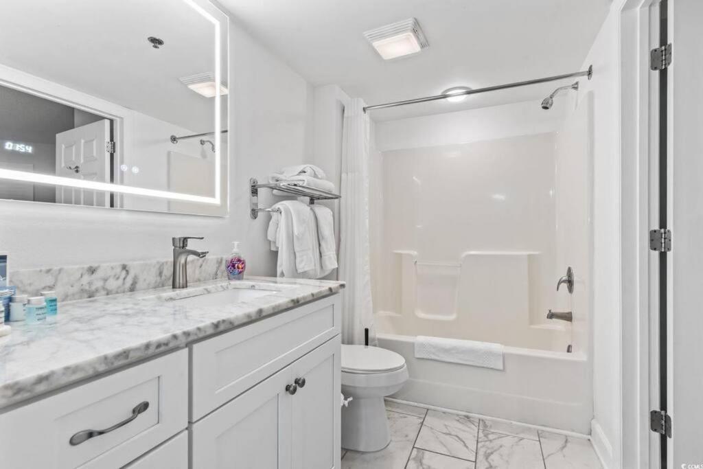 Spacious Luxurious 2b2b Ocean View Sleeps 8 *