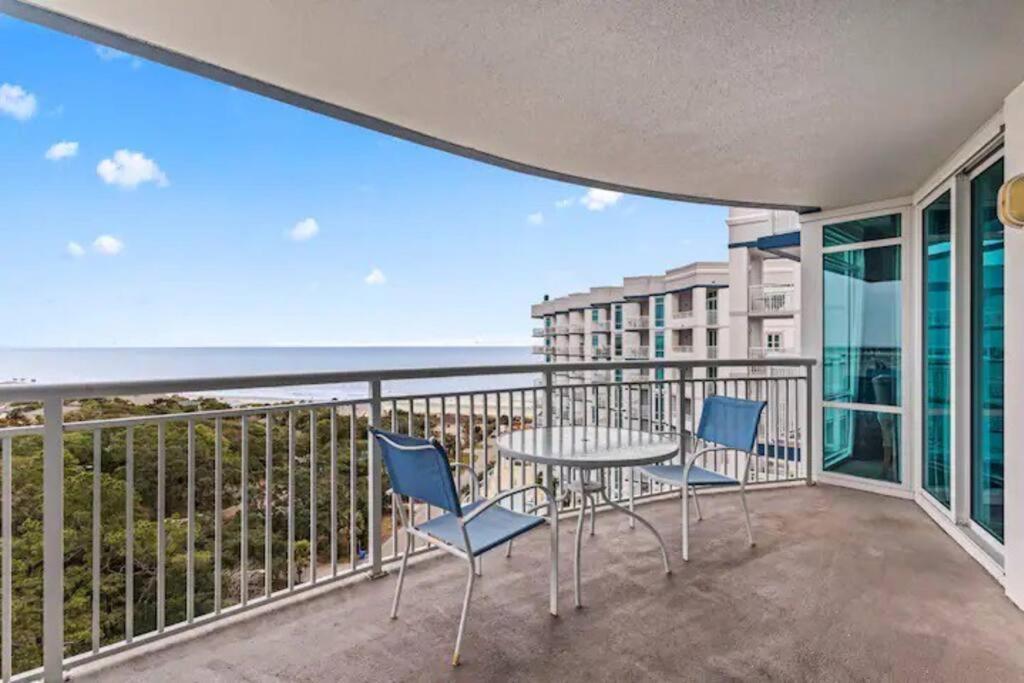 Spacious Luxurious 2b2b Ocean View Sleeps 8 Apartment Myrtle Beach
