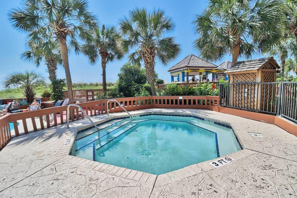 Breathtaking Beachfront Bliss! 619