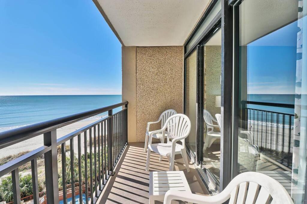 Breathtaking Beachfront Bliss! 619 Apartment *