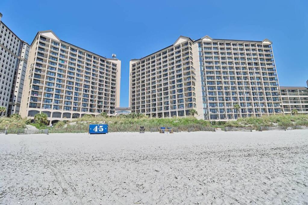 Apartment Breathtaking Beachfront Bliss! 619 *