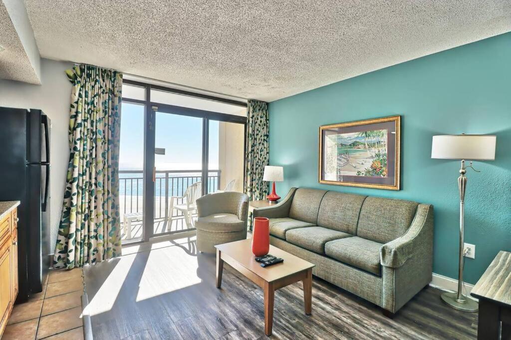 Breathtaking Beachfront Bliss! 619