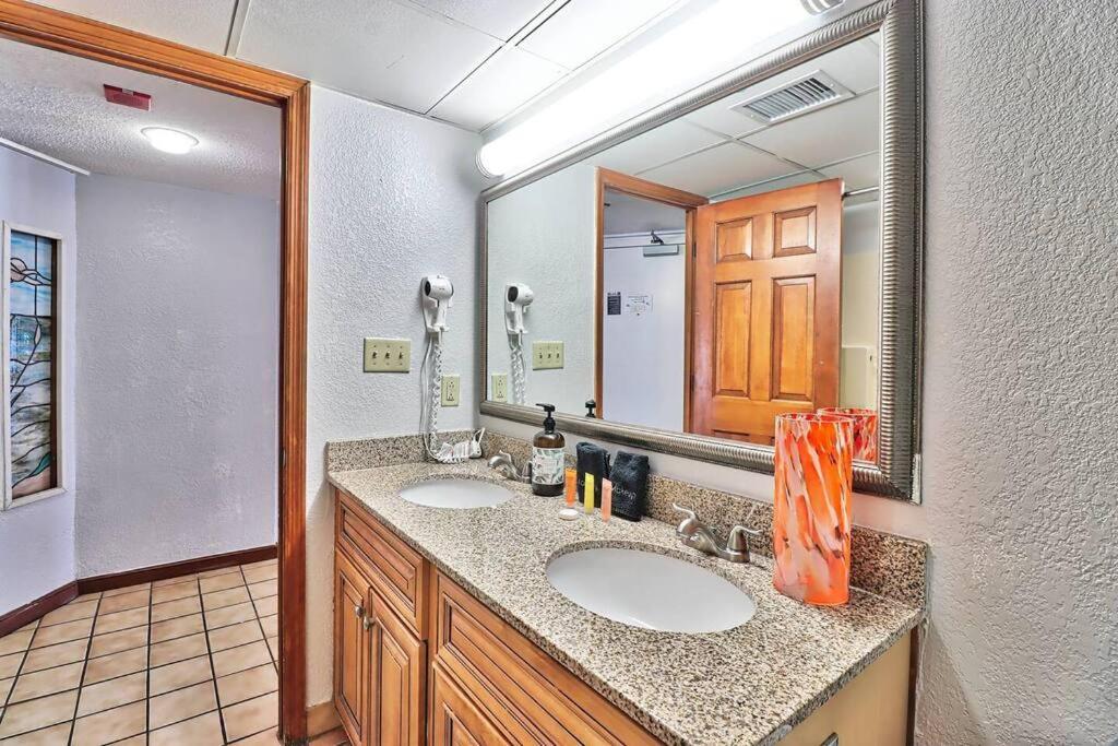 Breathtaking Beachfront Bliss! 619 Myrtle Beach