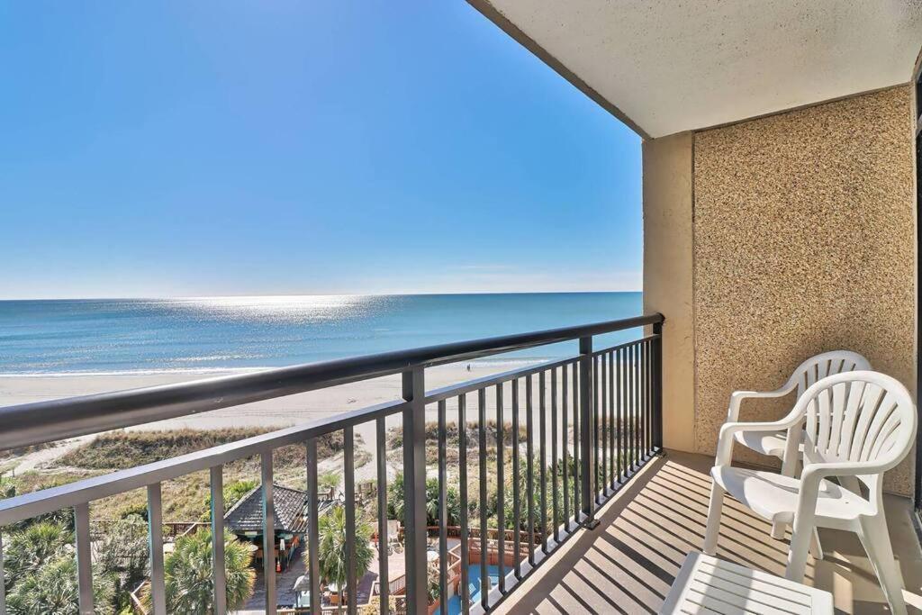 Apartment Breathtaking Beachfront Bliss! 619