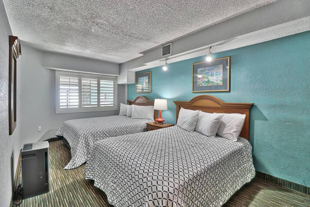 Breathtaking Beachfront Bliss! 619 Apartment *