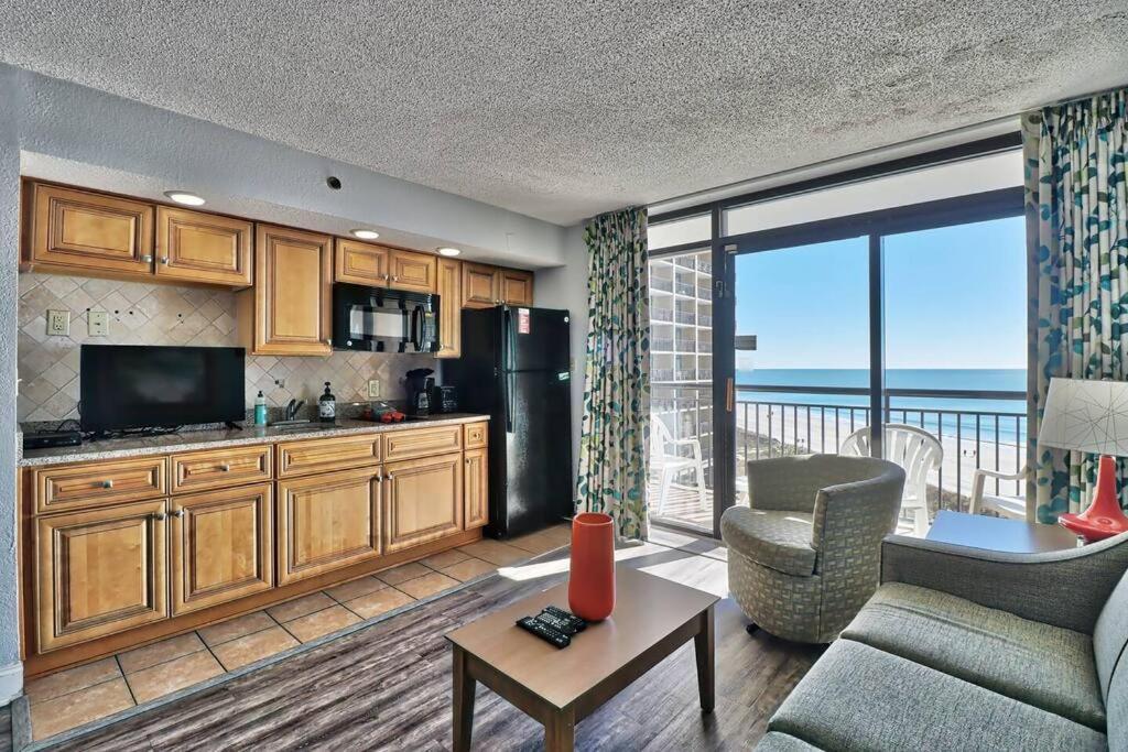 Breathtaking Beachfront Bliss! 619