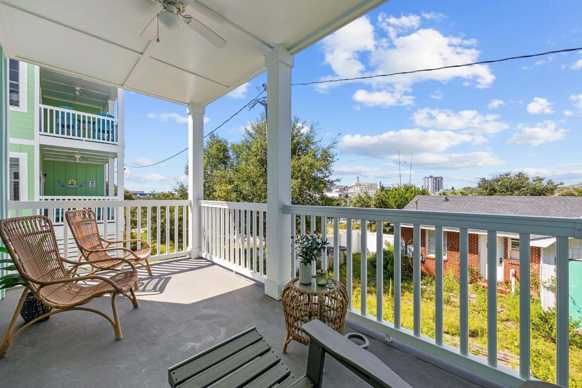 Derby Blue A- Ocean Views- Garage & Ev Charger Myrtle Beach
