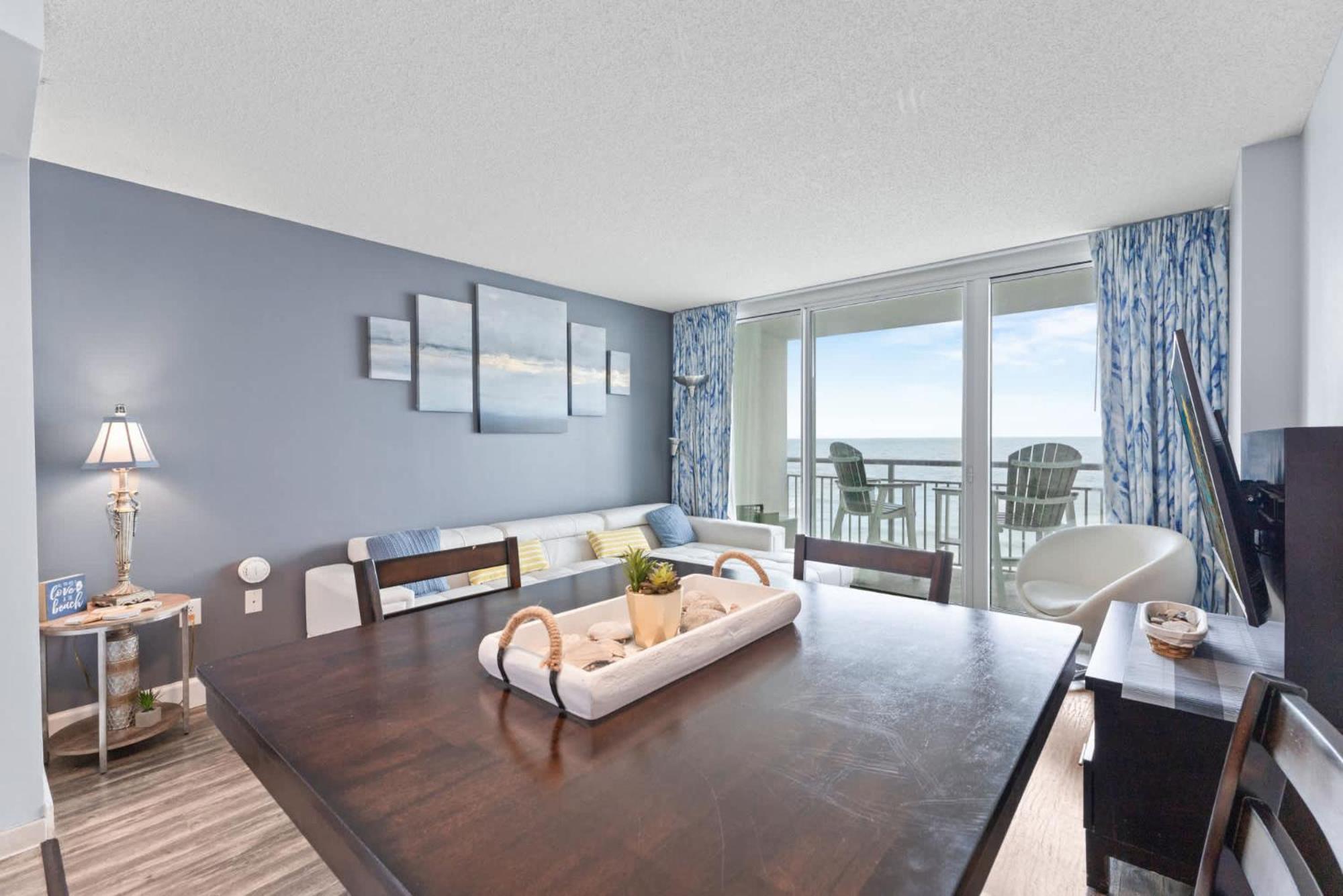Holiday home Oceans One Unit 404 - Oceanfront