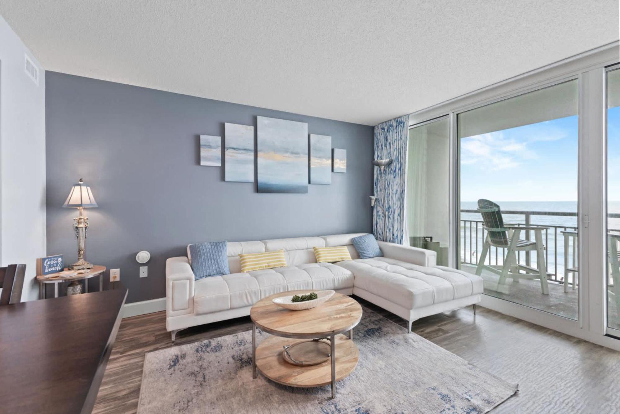 Oceans One Unit 404 - Oceanfront Holiday home