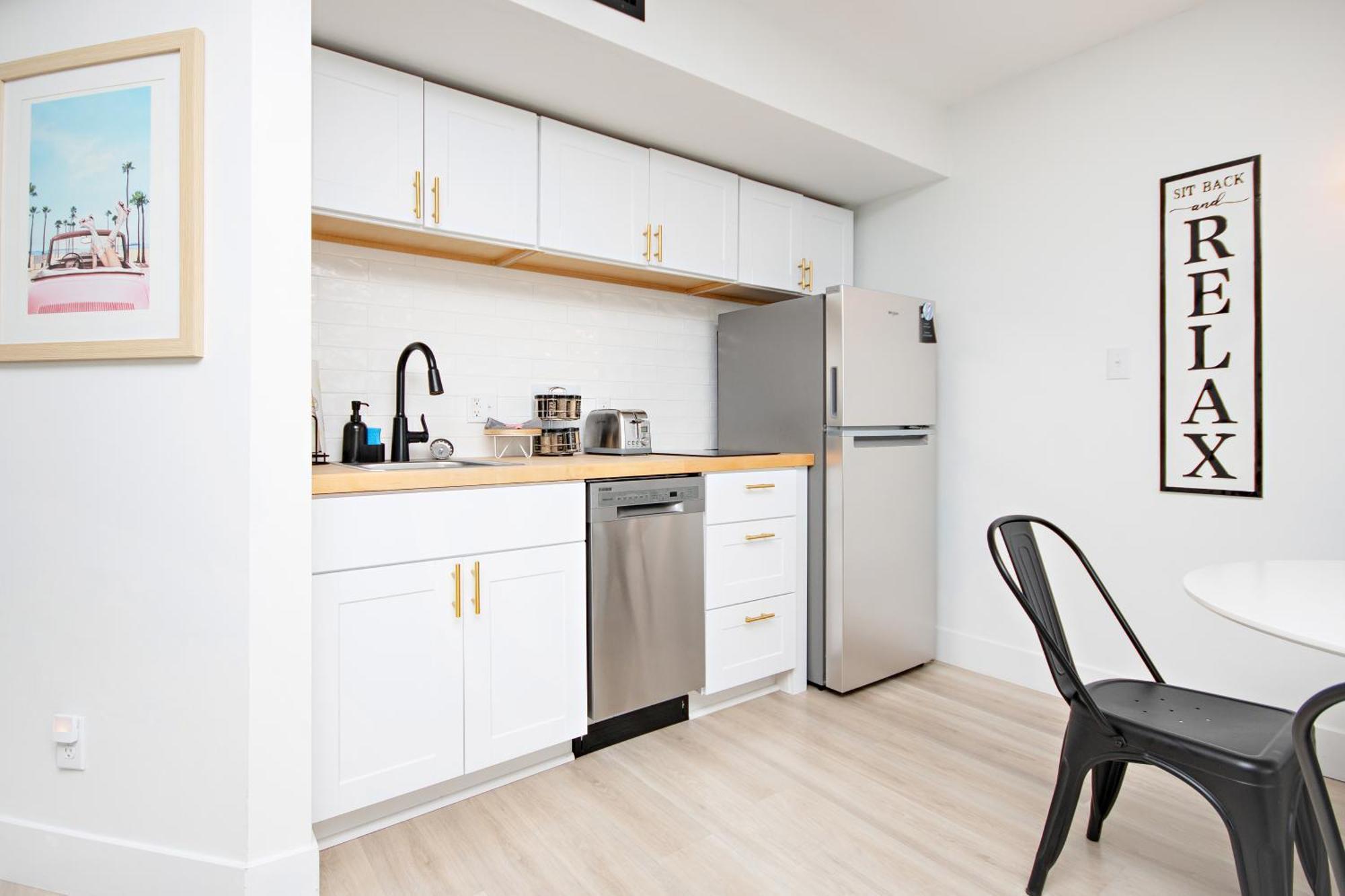 Super Cute Oceanfront Gem