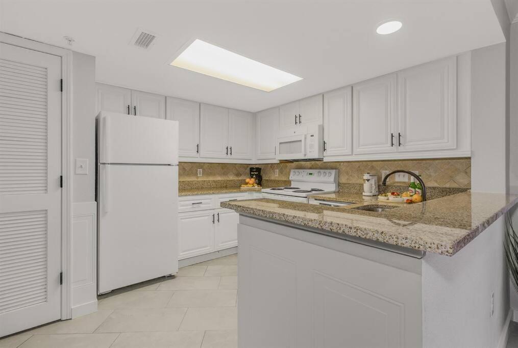 Make Memories Ravishing Angled Oceanfront Or 916 * Myrtle Beach