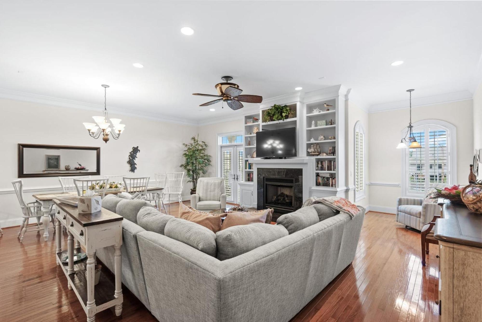 5 Bedrooms Oceanview Cherry Grove Holiday home Myrtle Beach