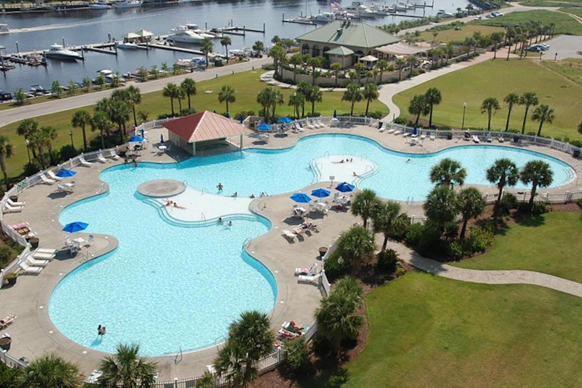 Huge Yacht Waterfront Paradise 15000sf Pool Hot Tub Myrtle Beach