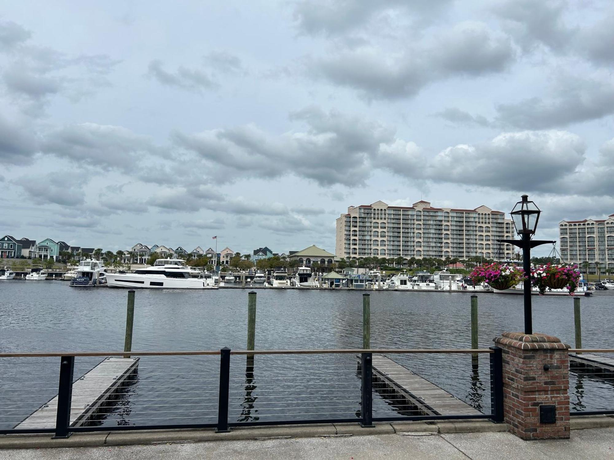 Private Beach, Amazing Pool, Tanger Outlet * Myrtle Beach