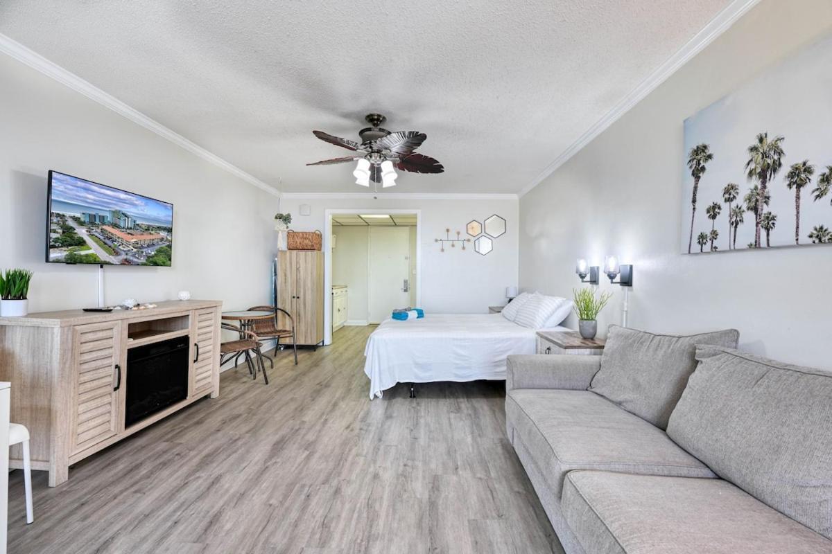 Apartment The Palms Paradise