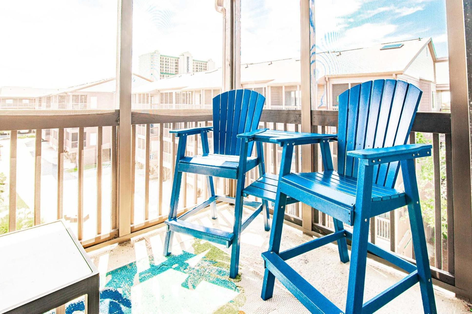 Sea Blue At Tilghman W Pool And Pickleball *
