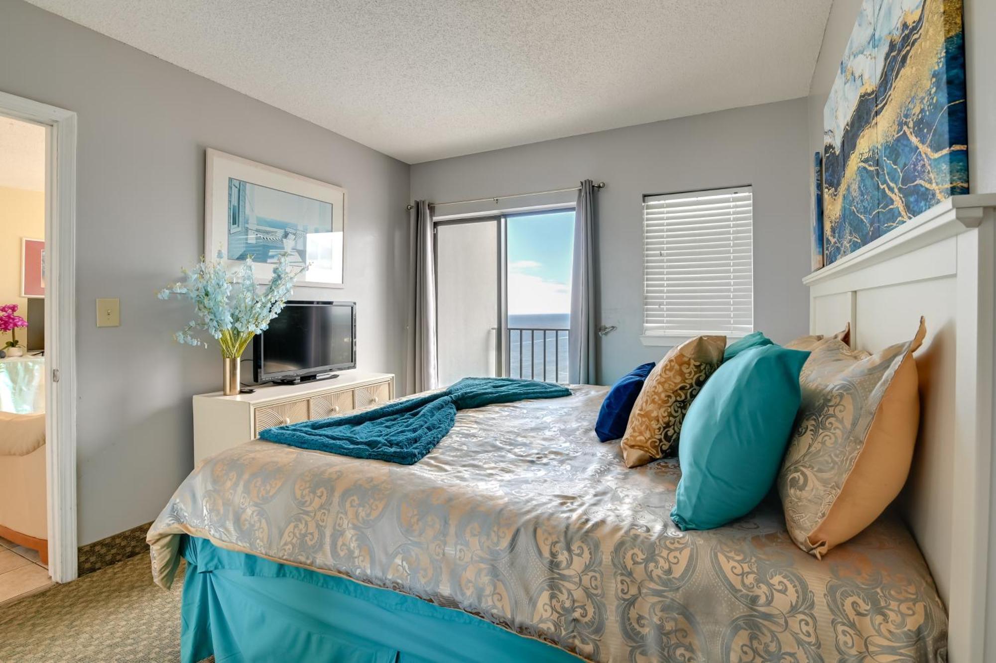 Apartment Waterfront Myrtle With Balconies!