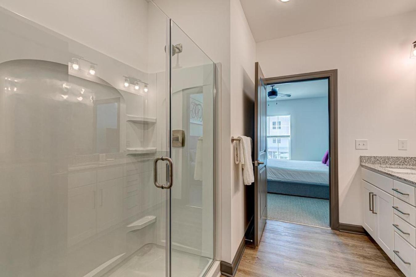 Landing At The Leo - 2 Bedrooms In Myrtle Apartment *