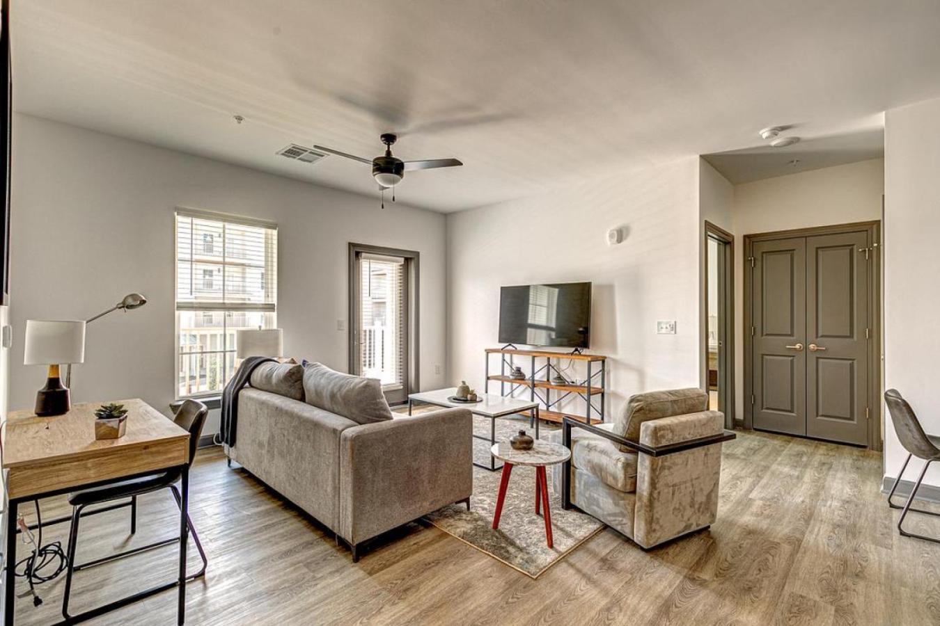 Landing At The Leo - 2 Bedrooms In Myrtle
