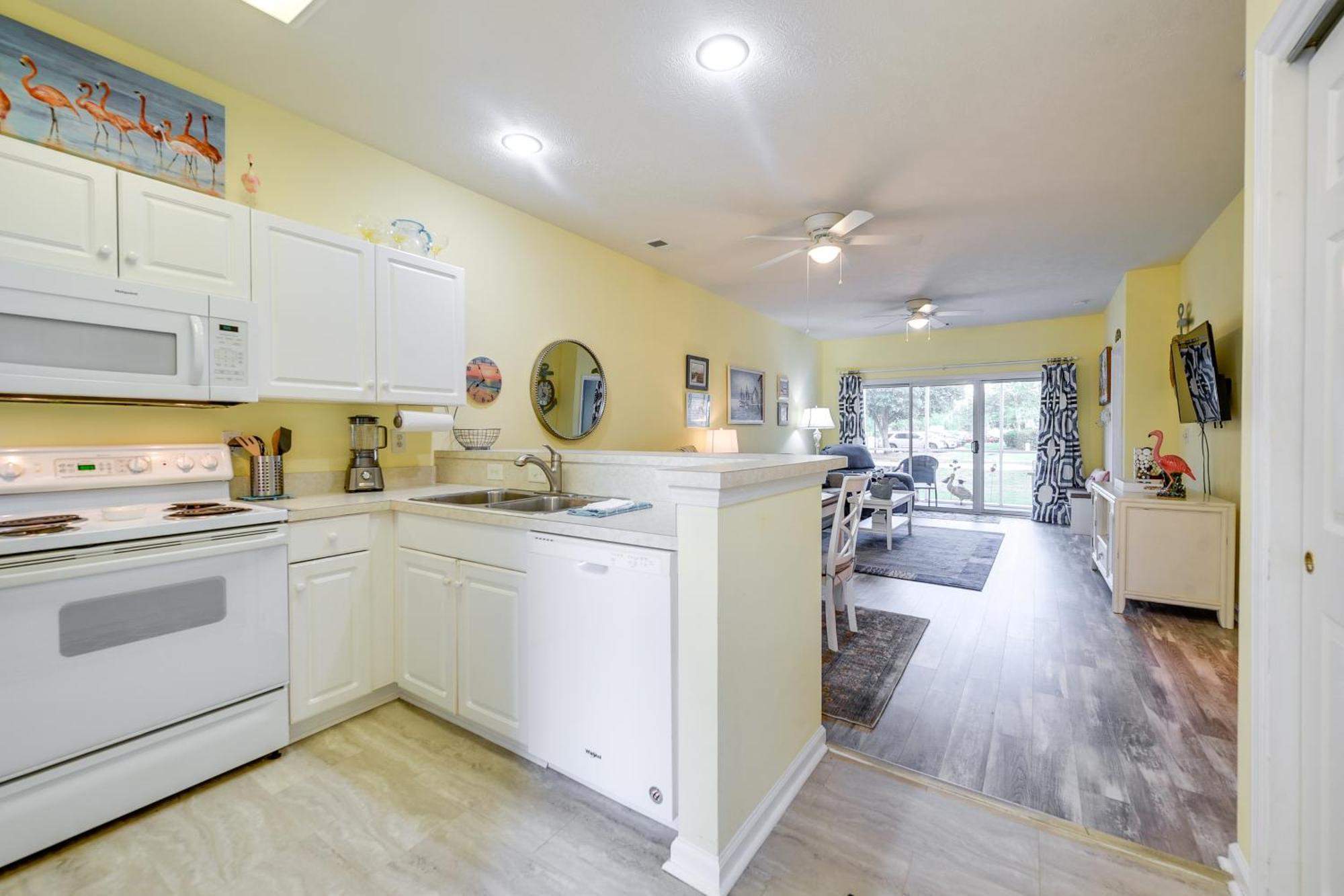 Pool Access North Myrtle With Porch!