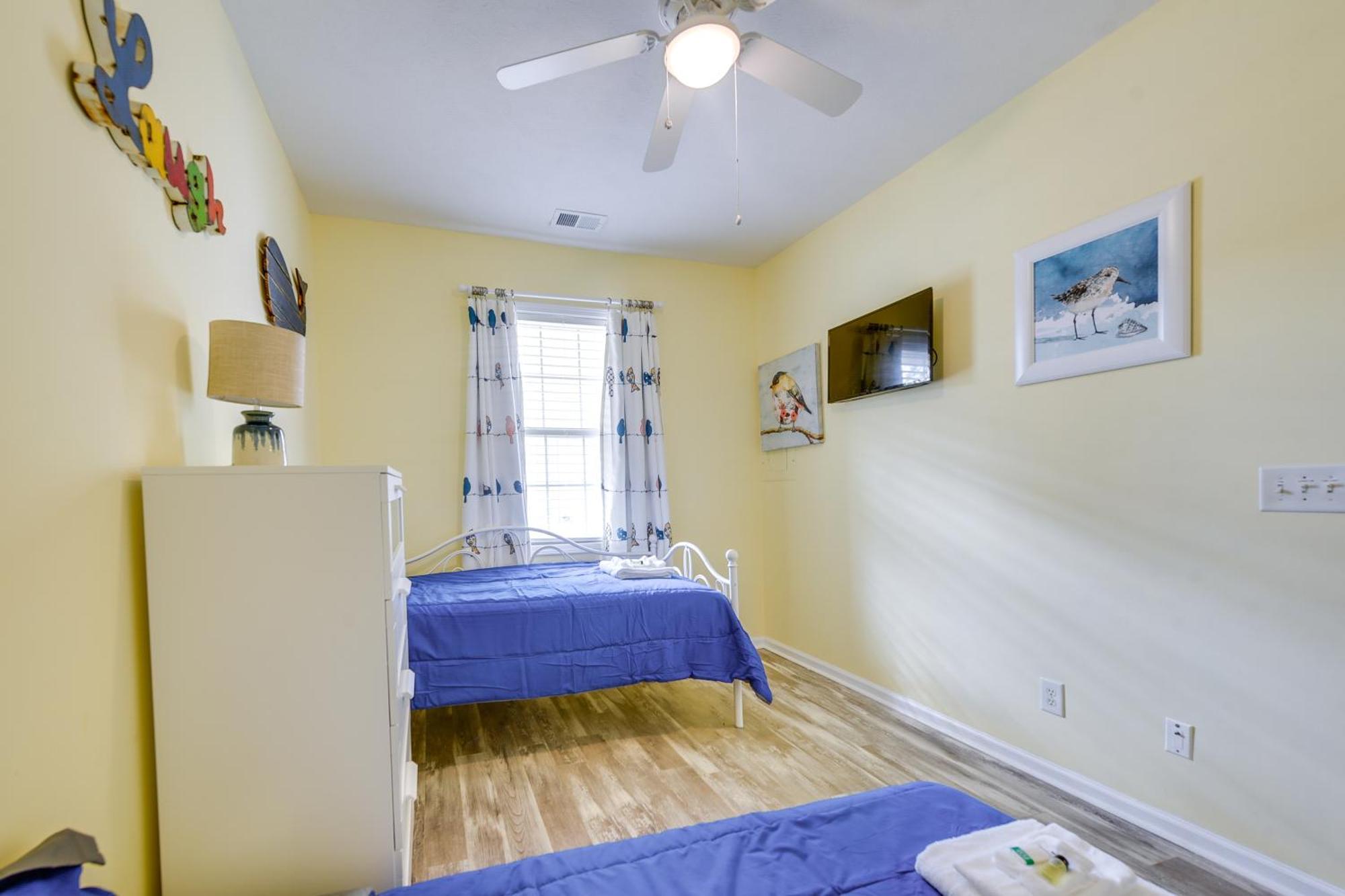 Pool Access North Myrtle With Porch! Myrtle Beach