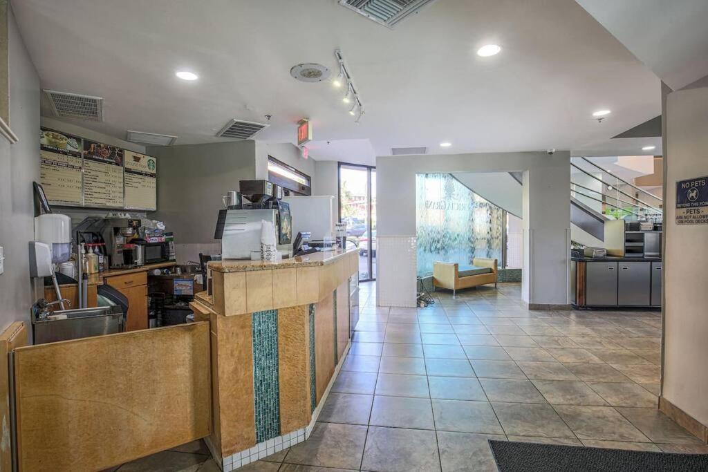 Enjoy Paradise Oceanfront Suite, Dogs Ok! 908 Apartment