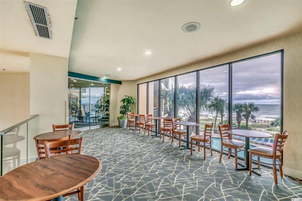 Apartment Enjoy Paradise Oceanfront Suite, Dogs Ok! 908