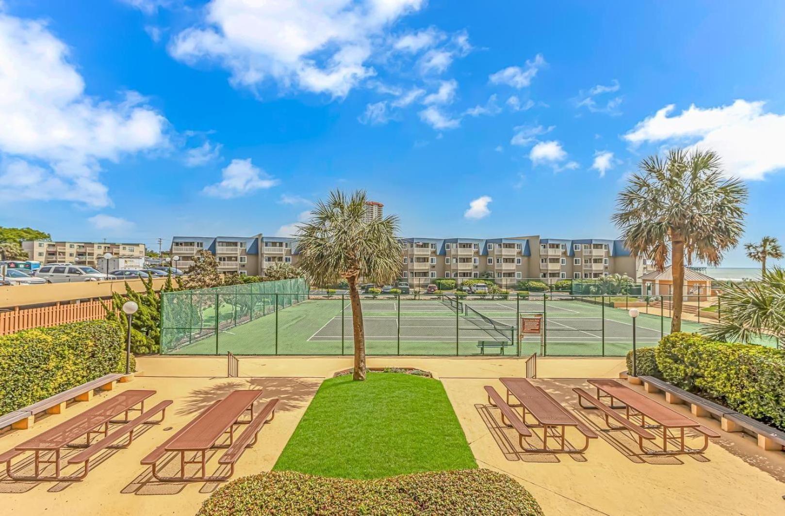 Maisons Sur-mer Unit 1604