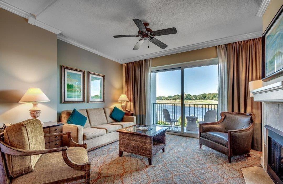 The Marina 5-204