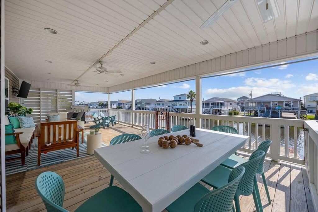 Holiday home The Dock House-private Dock-two Blocks To Myrtle Beach