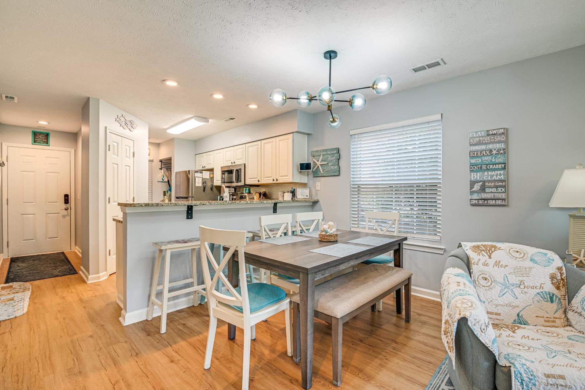 Apartment 1st-floor With Pool On Intracoastal Waterway! *