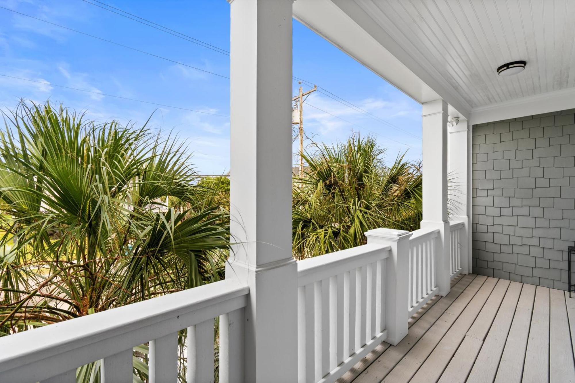 Holiday home Ocean Breeze - Ocean Front, 7 Bedroom
