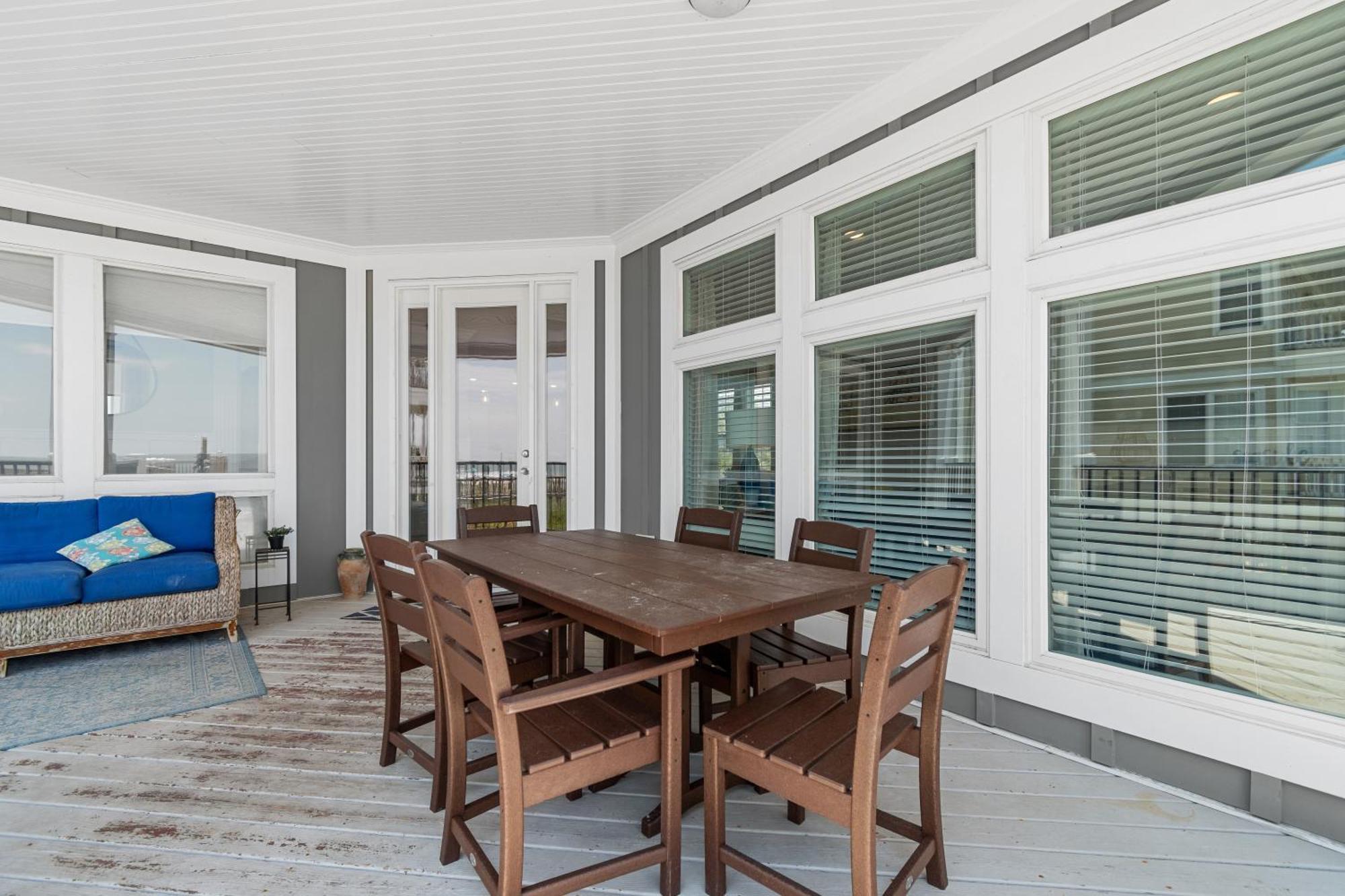Holiday home Ocean Breeze - Ocean Front, 7 Bedroom *