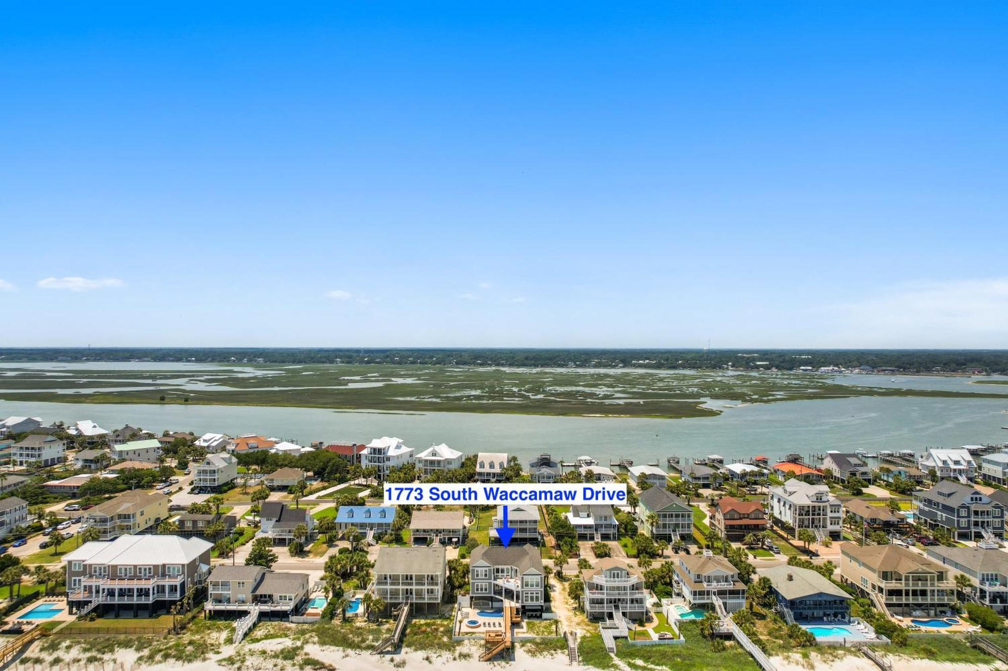 Ocean Breeze - Ocean Front, 7 Bedroom *