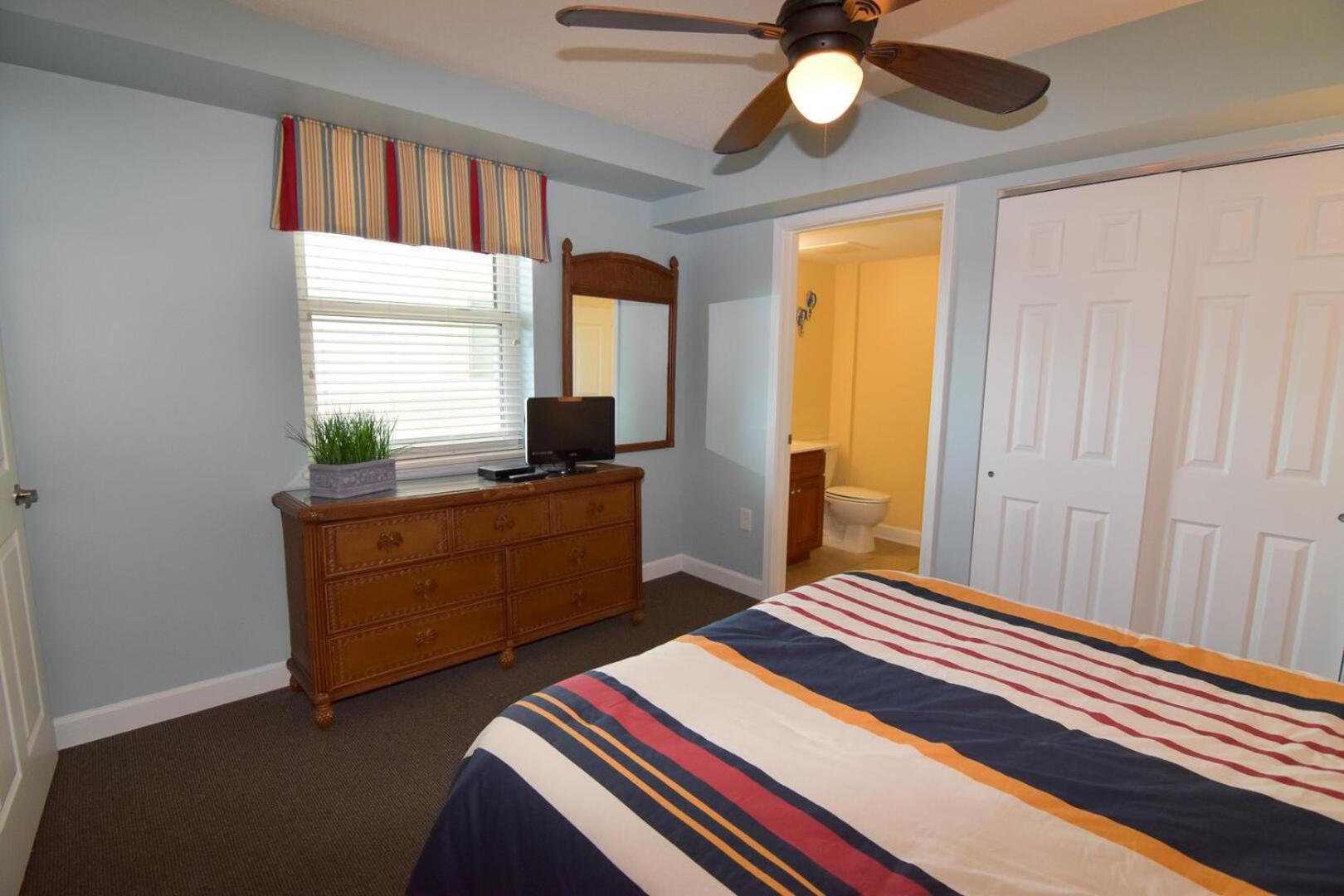 Crescent Keyes 1004 Apartment
