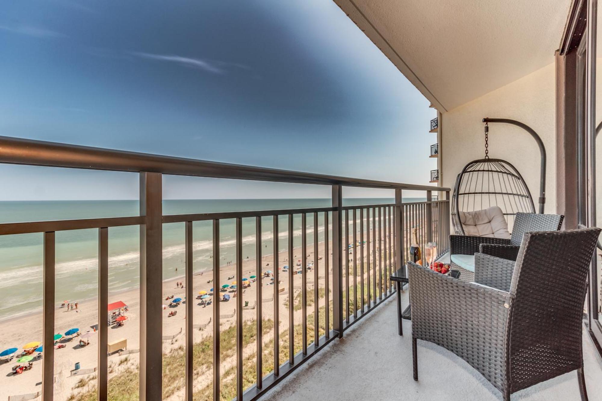 Apartment Enjoy Paradise Oceanfront Suite, Dogs Ok! 908 Myrtle Beach