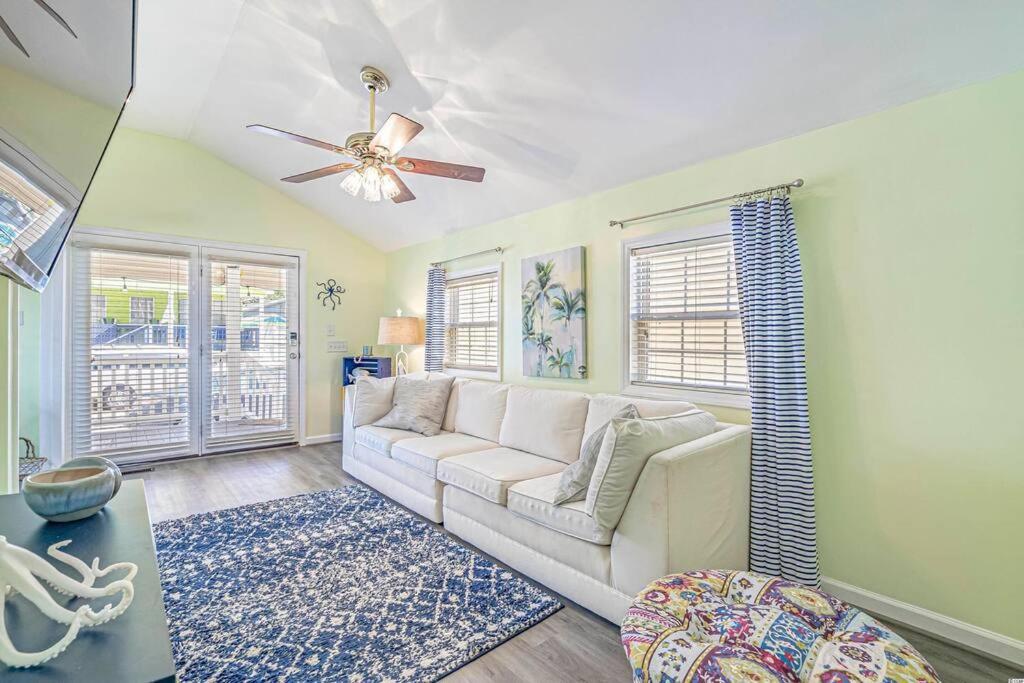 1654 Ocean Lakes Pet Friendly Golf Cart Included-beach Bum Holiday home