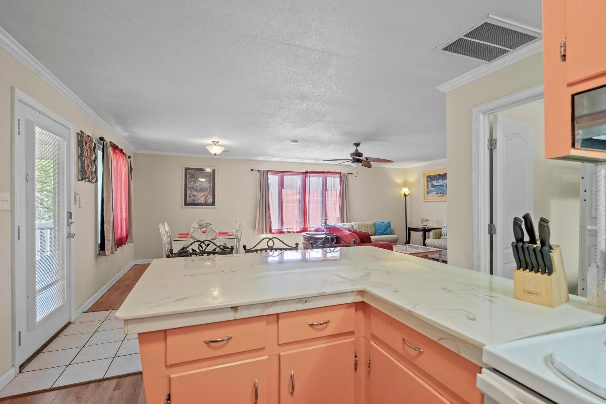 Domingos Bungalow- Surfs Up Holiday home Myrtle Beach