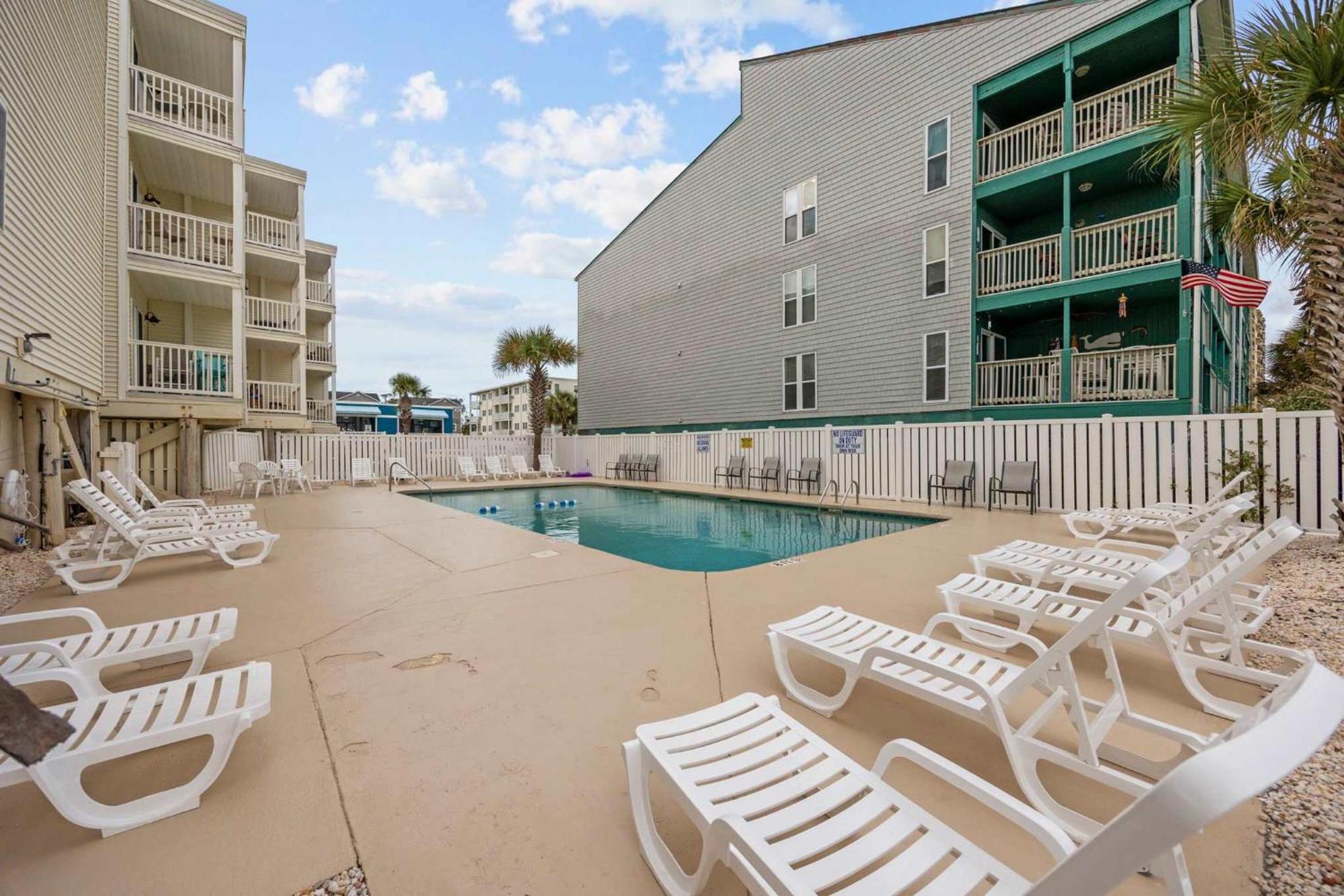 One Block From The Ocean Ocean Pier 2 In Nmb Myrtle Beach